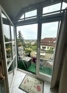 Blick zum Balkon