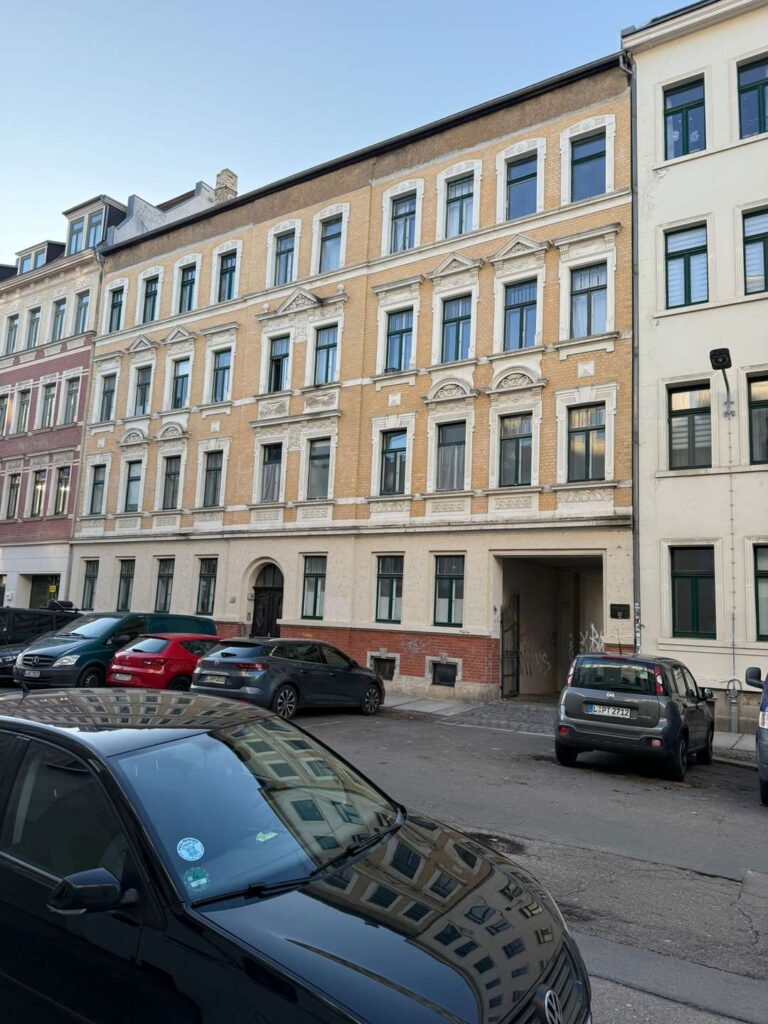 Hausansicht_Strassenseite