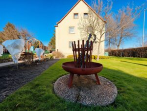 Garten mit Feuerschale