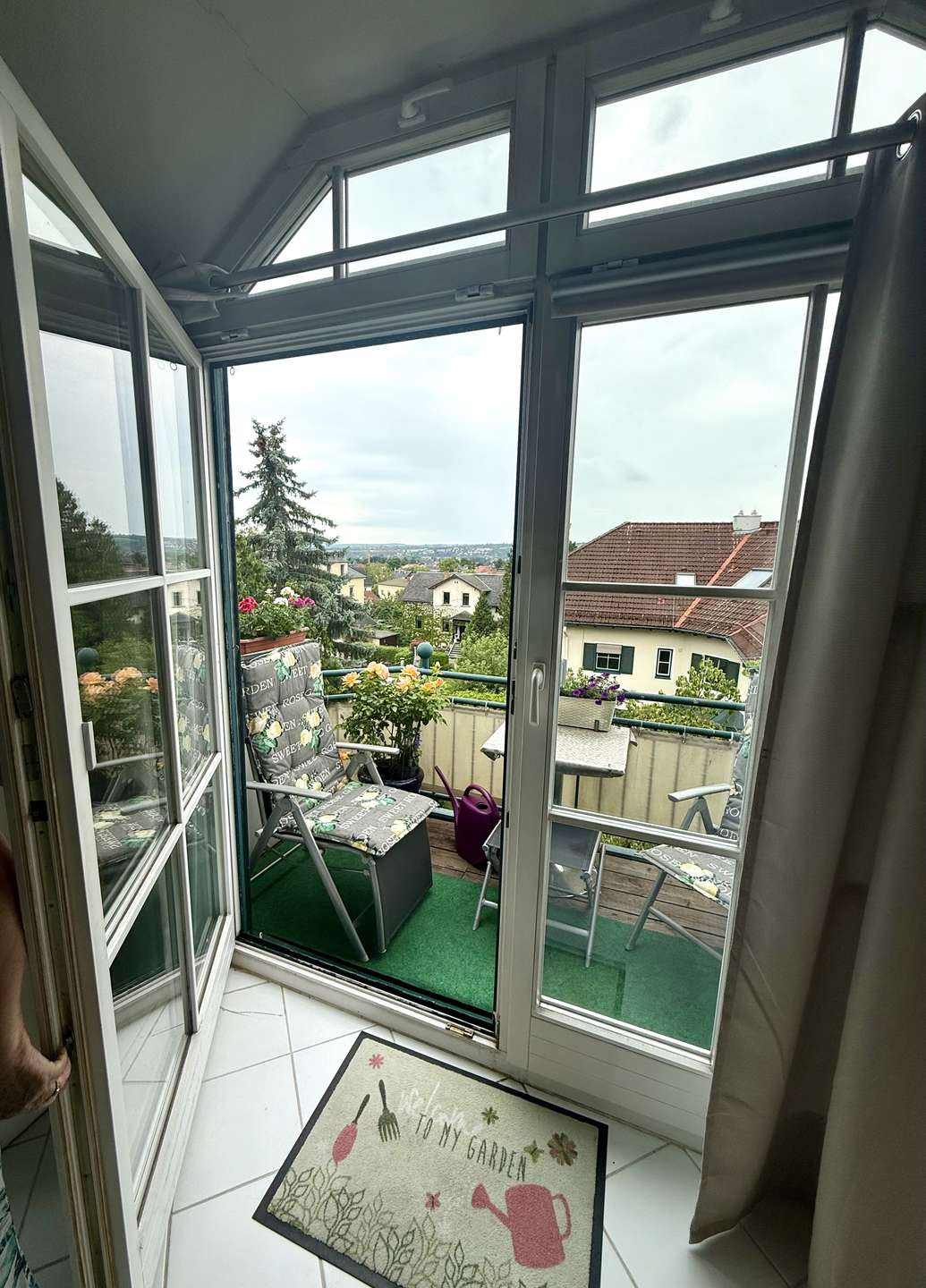 Blick zum Balkon