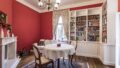 Bibliothek mit Kamin