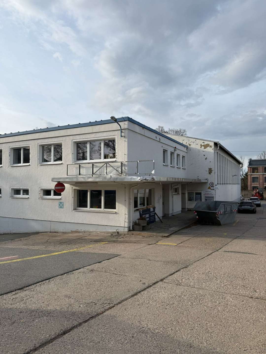 Verwaltungsgebäude