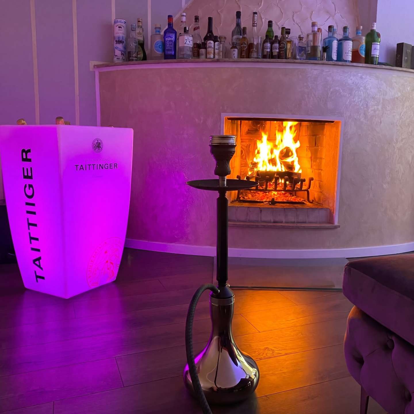 Wohnzimmer mit Kamin