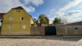 Seitenansicht / Zufahrt