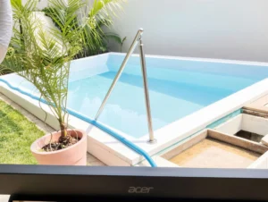 Pool - (KI generiert)