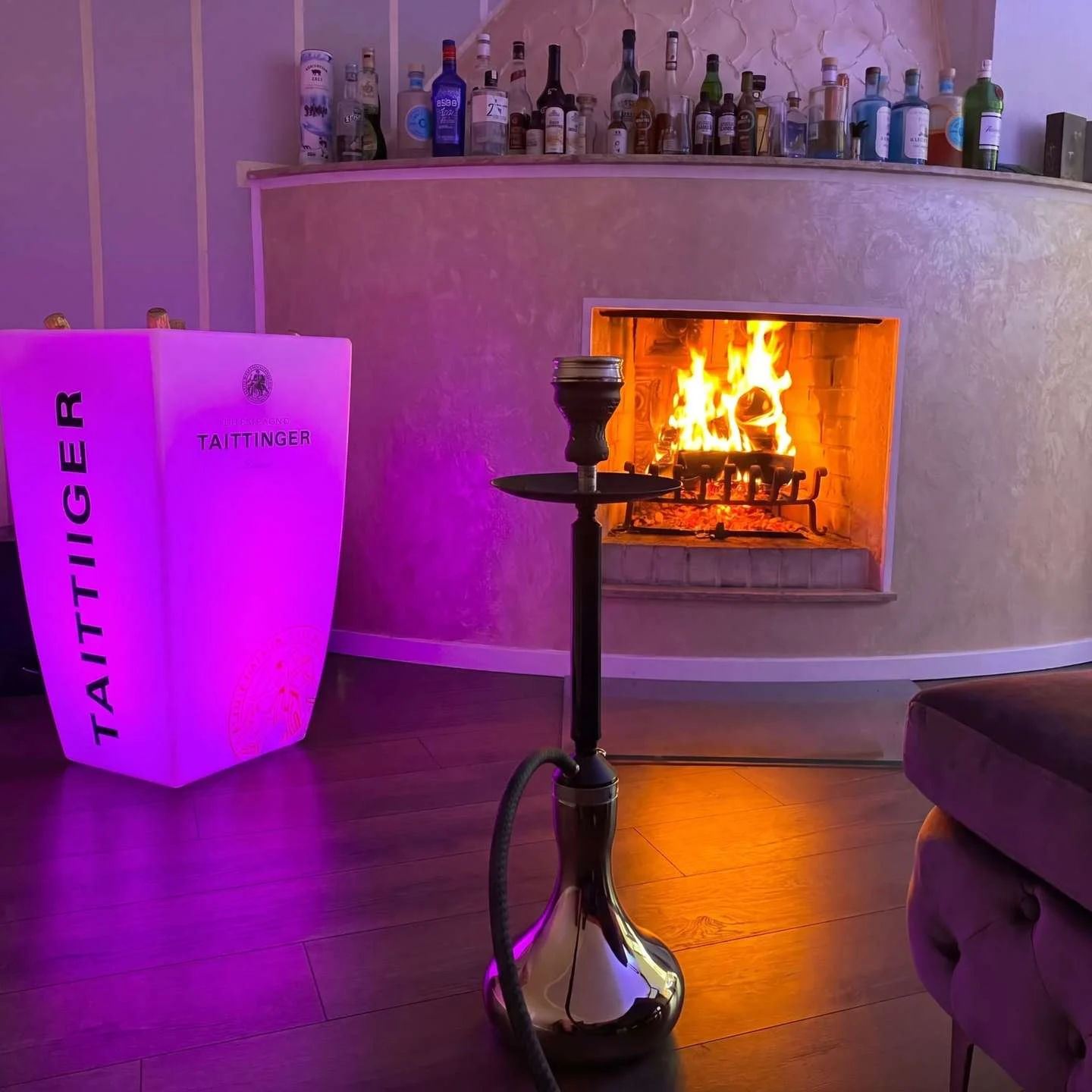 Wohnzimmer mit Kamin
