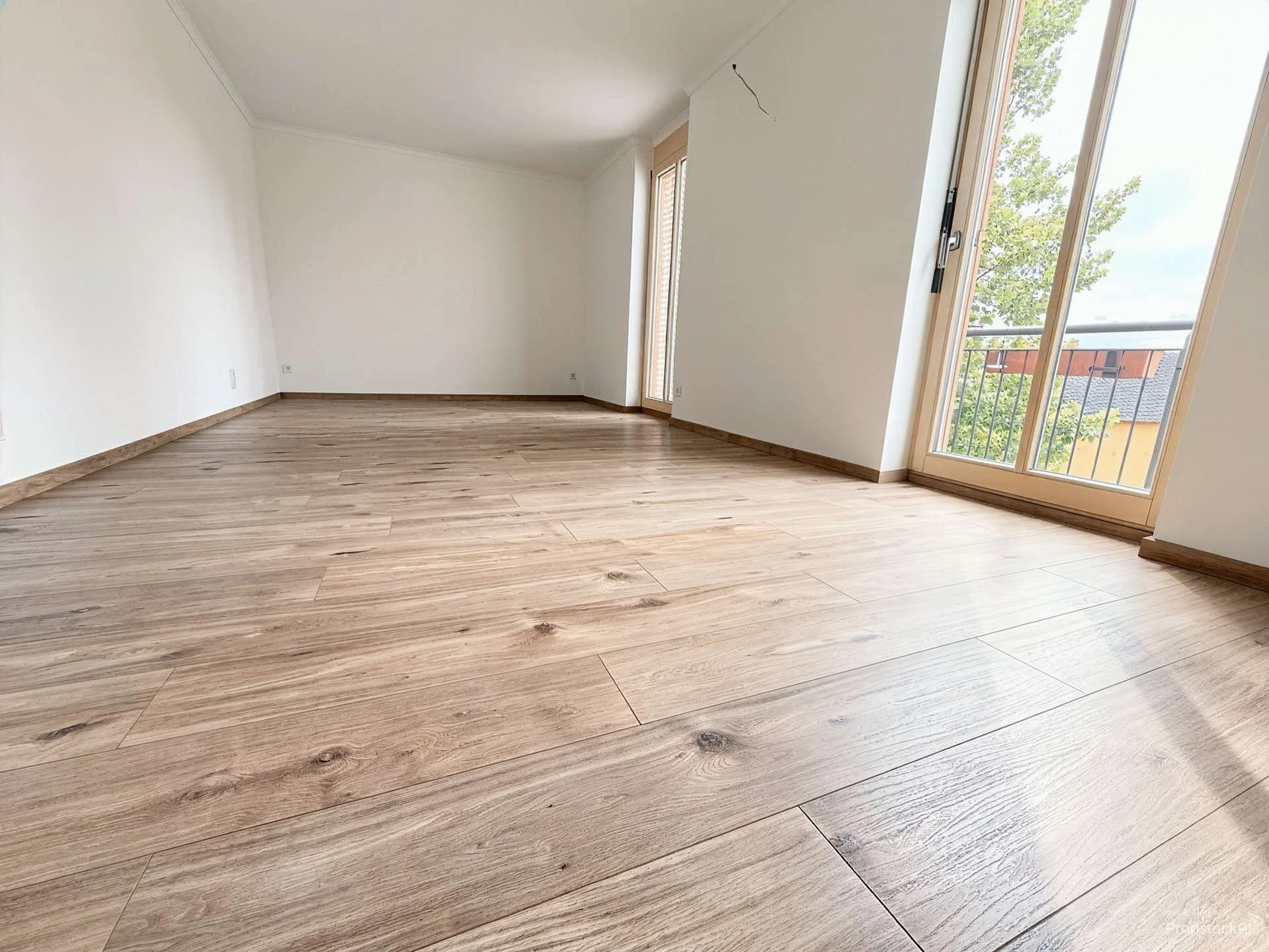 Schlafzimmer mit Balkon