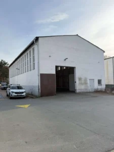 Halle1
