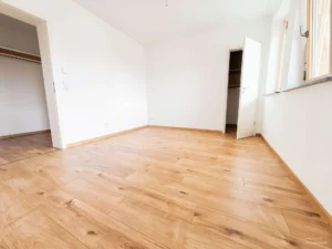 Kinder-/Arbeitszimmer